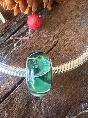 New Chamilia Murano Glass Green Sparkling Zig Zag  Seafoam Green Forest Magic
